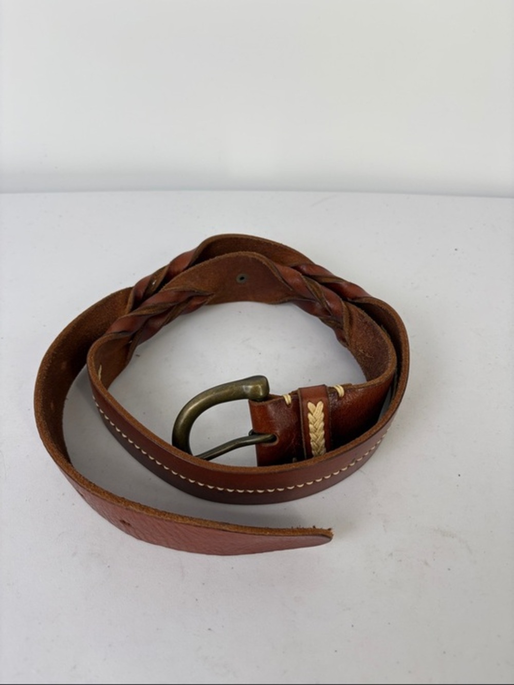 🗄️ American Eagle Outfitters leather and brass Brown Braided  and stitched belt